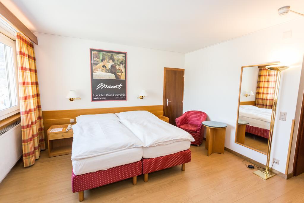 Hotel Du Rhone Sion Zimmer foto